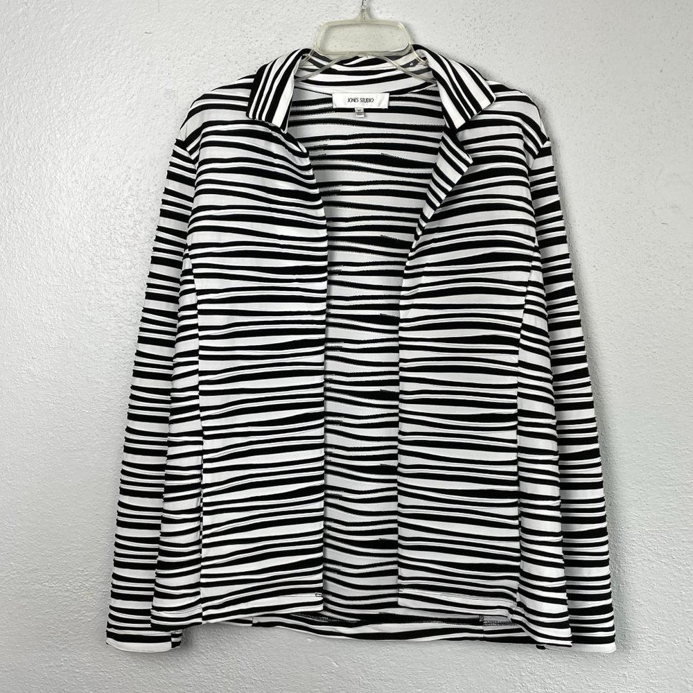 Jones Studio Women's Black & White Striped Textured Open Front Jacket - Size M